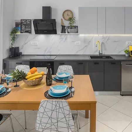 Apartment House Runa *