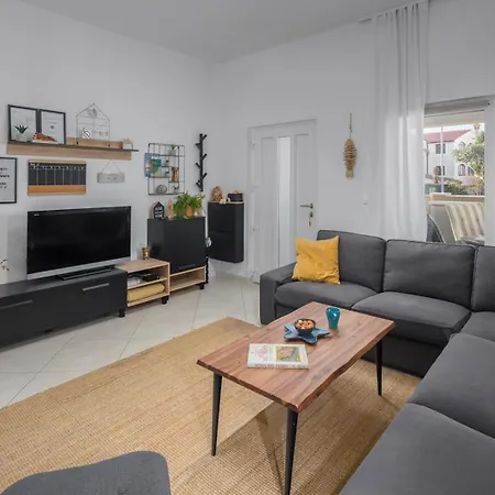 House Runa